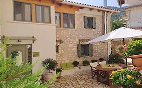 La Casa Di Bella A Tradional Stone House With Barbecue
