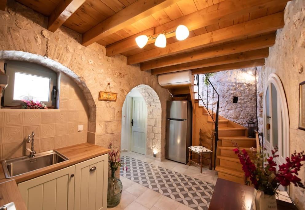 Villa La Casa Di Bella A Tradional Stone House With Barbecue Kariá Exterior foto