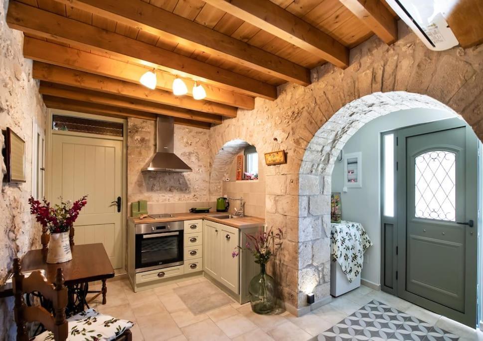 Villa La Casa Di Bella A Tradional Stone House With Barbecue Kariá Exterior foto
